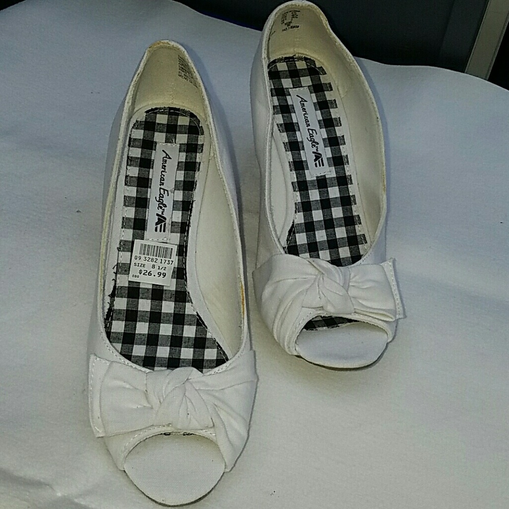 American Eagle wedge heels